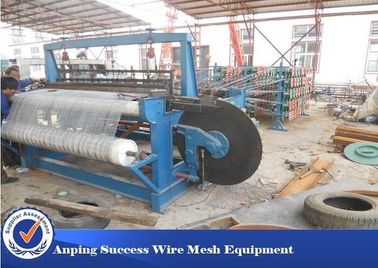 China La alta máquina prensada velocidad de trabajo de la malla de alambre galvaniza el material del alambre de acero proveedor